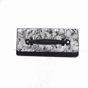 KENNETH COLE Faux Snakeskin Clutch Retro Envelope Purse Handbag Y2K Metallic